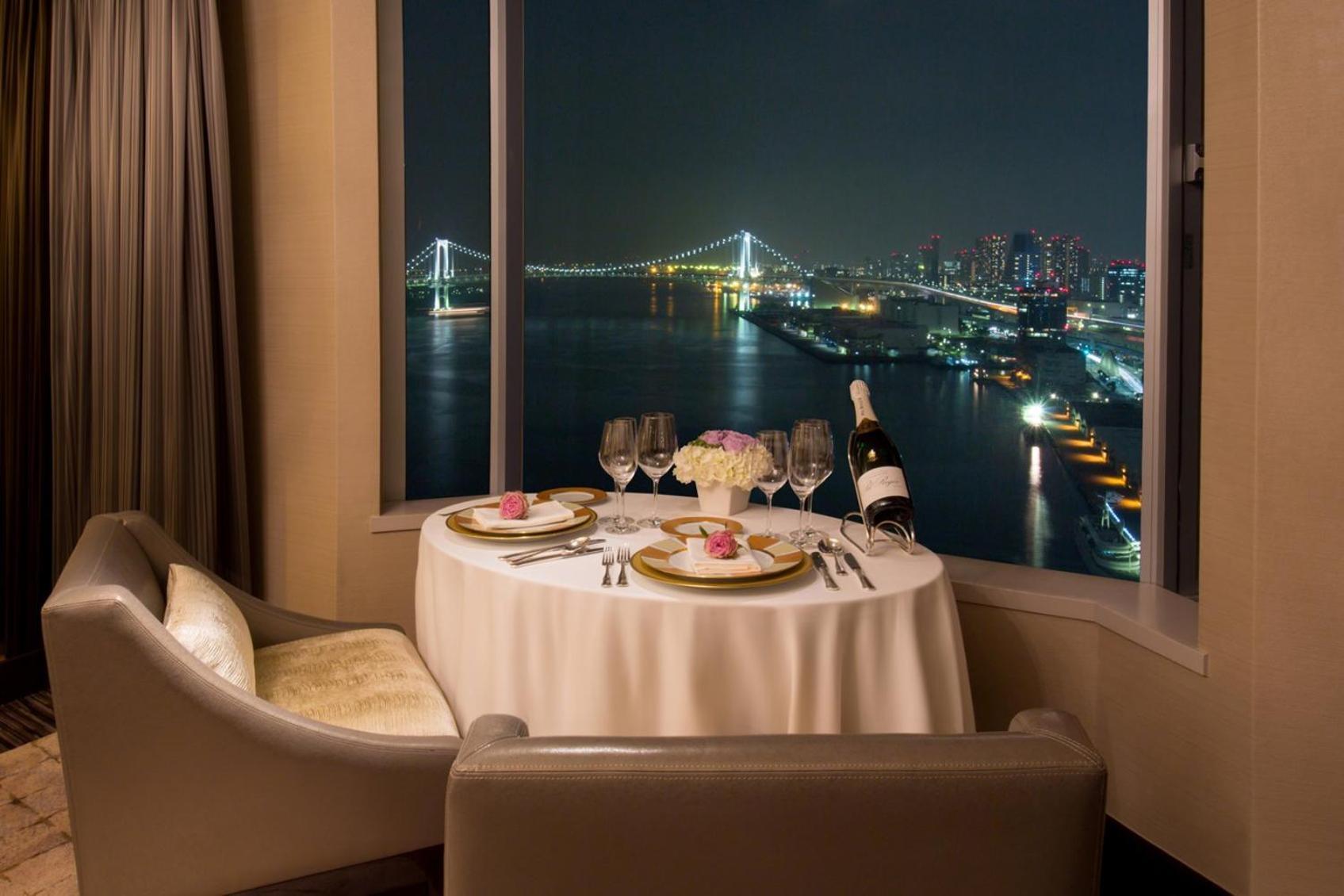 Hotel Intercontinental Bay By Ihg 5*
